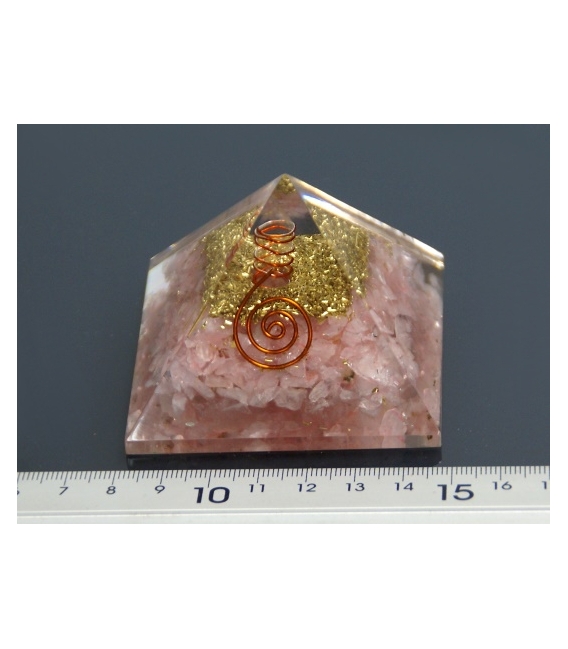 Pirámide orgonite 9x9cm de cuarzo rosa
