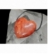 Colgante corazón agujereado coral manzana (3ud)