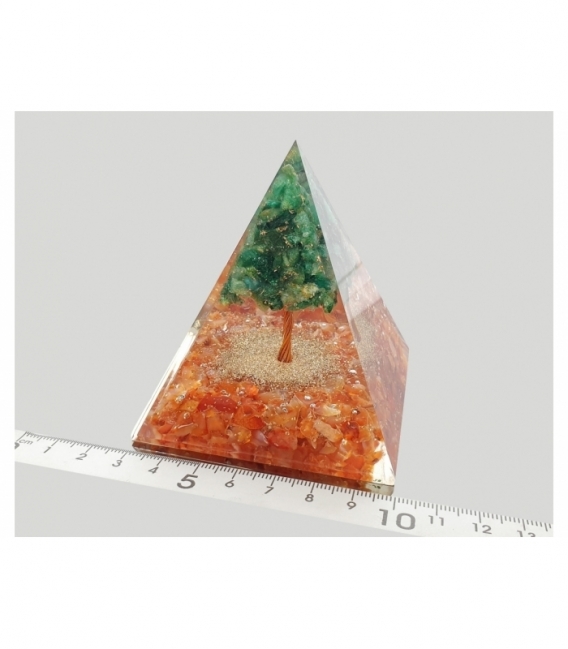 Piramide orgonite 7x7 carneola arbol cuarzo verde